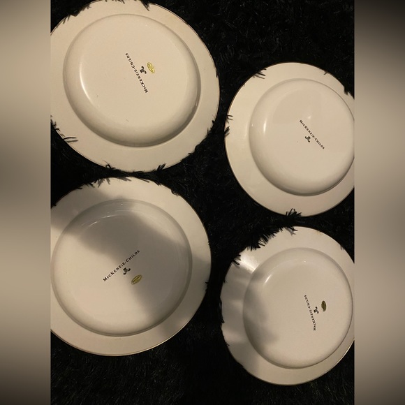 Four buttercup pattern (yellow polka dots and floral) bowls. Mackenzie Childs - Picture 2 of 2